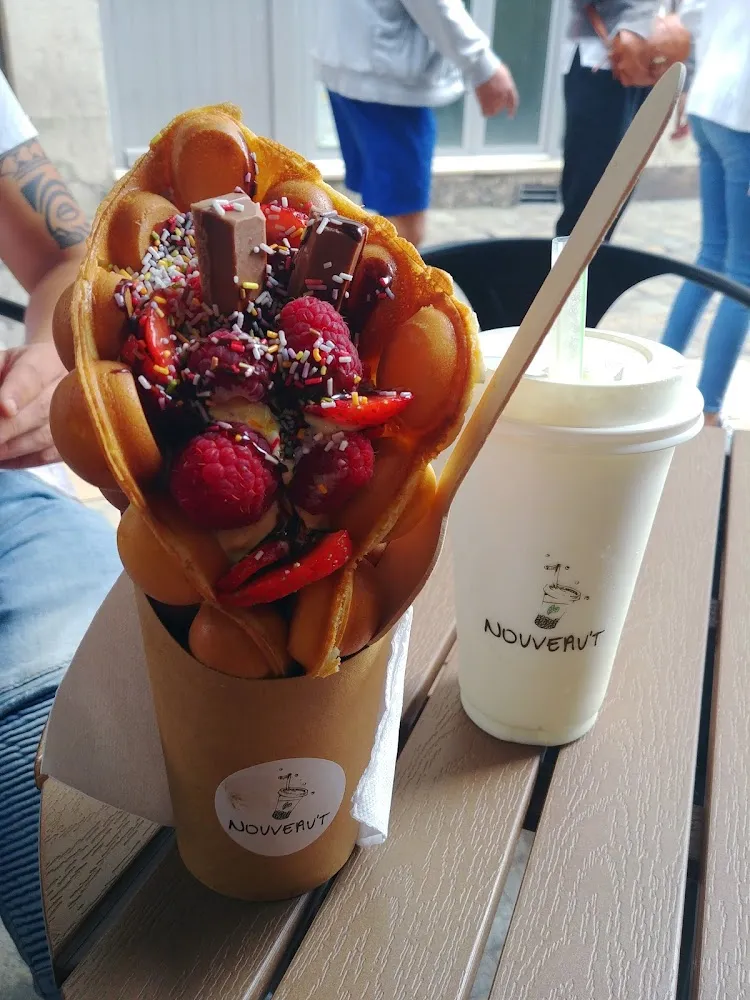 Gaufre Complète Et Frappé Ananas